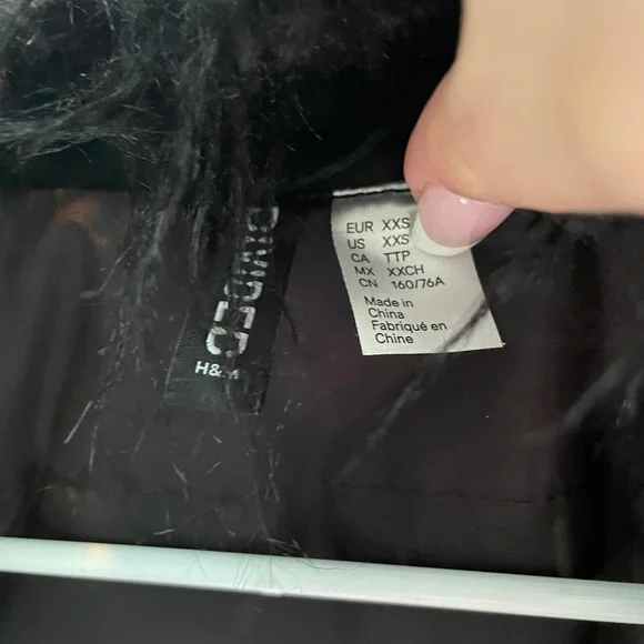 Black Faux Fur Trim Jacket - Picture 3 of 4